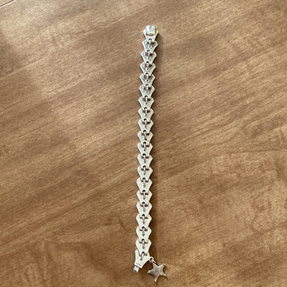 Disney Couture The Little Mermaid Ariel Scale Charm Silver Tone Bracelet & Charm - Picture 12 of 16